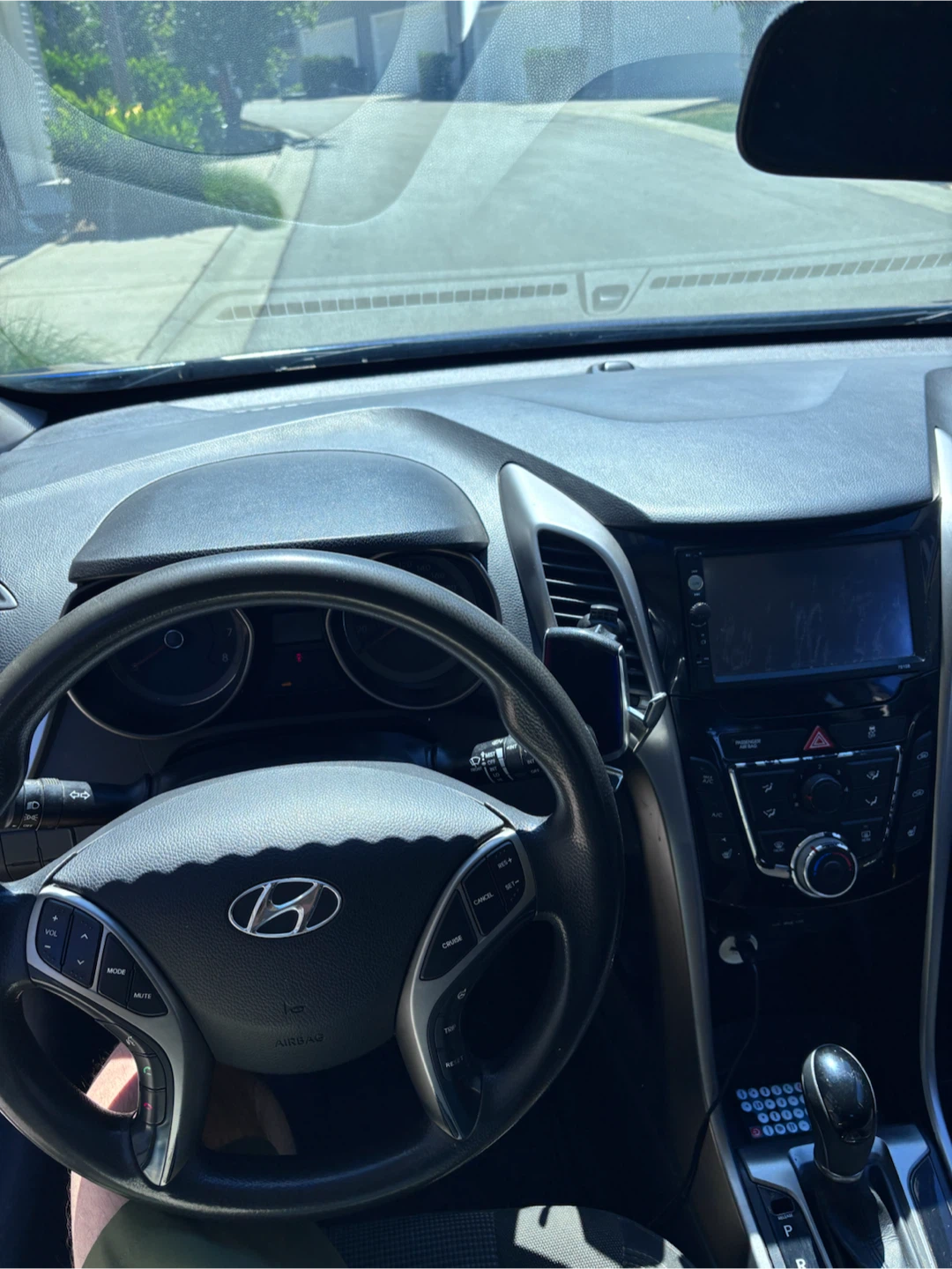 Hyundai Steering Wheel and Dashboard Assembly - photo 3