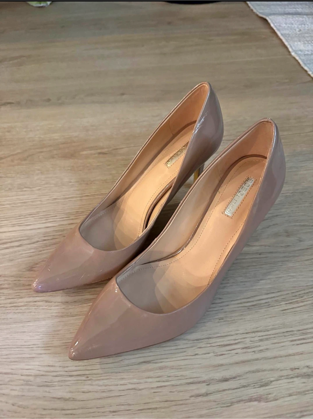 BCBG heels