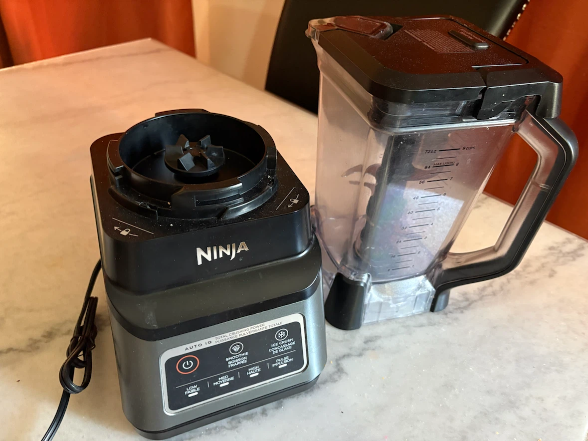 Ninja Blender with Pitcher