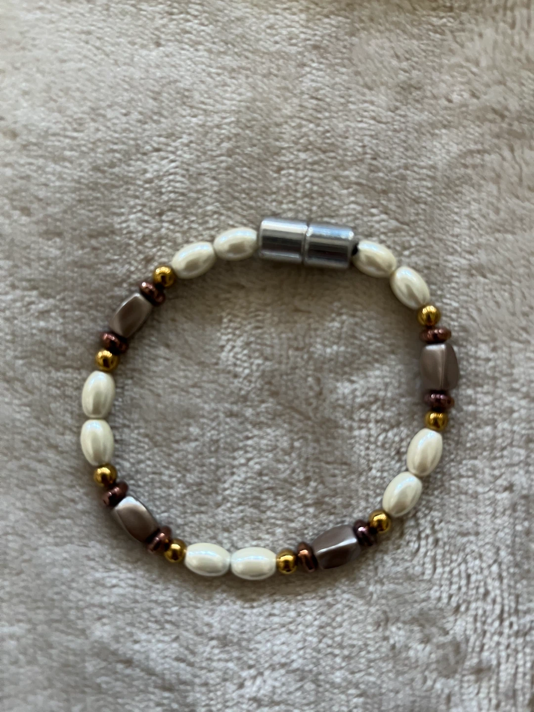 Beaded bracelets, $2 each or $4 for all 3 - photo 3
