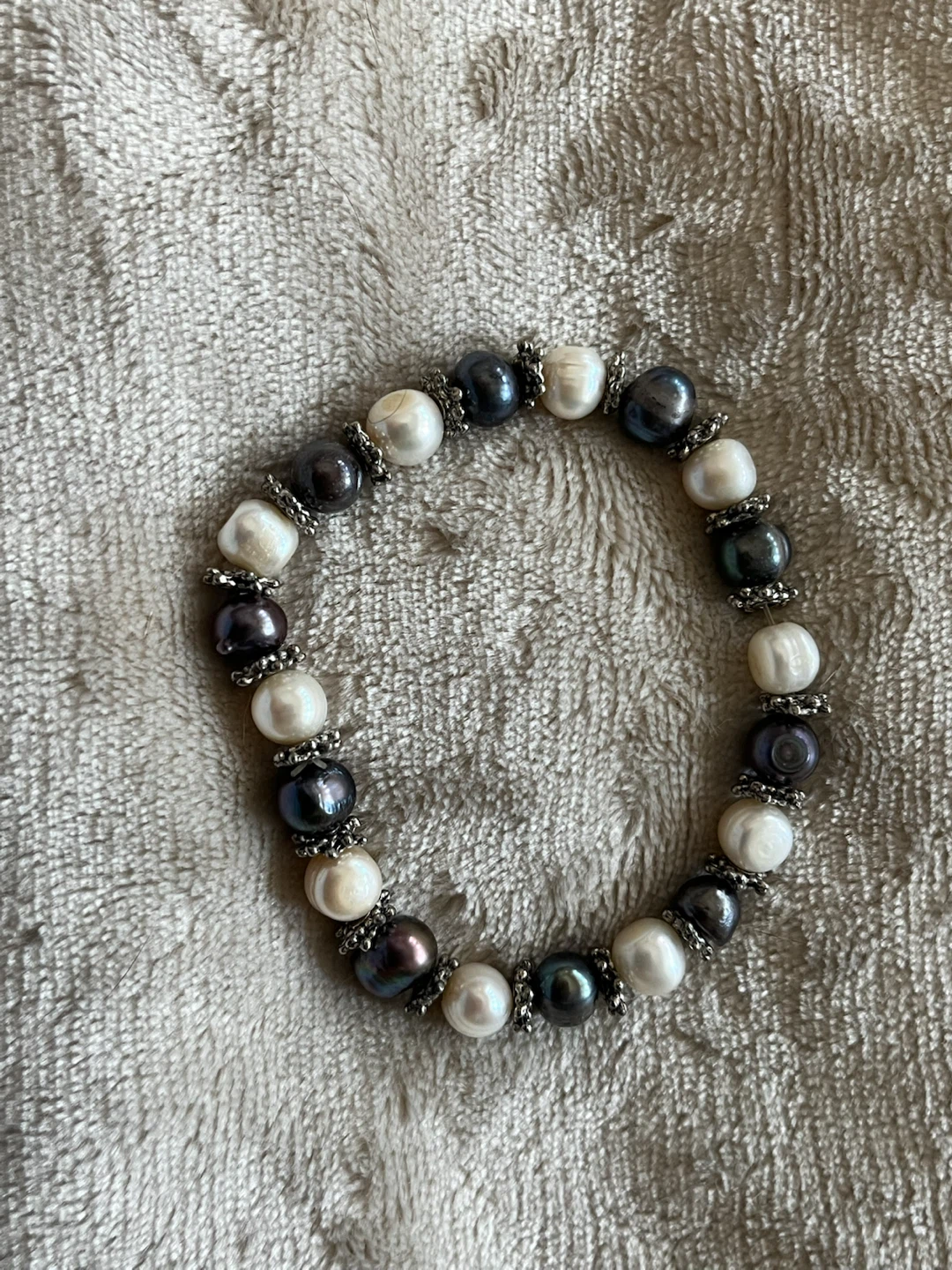Beaded bracelets, $2 each or $8 for all 6 - photo 4