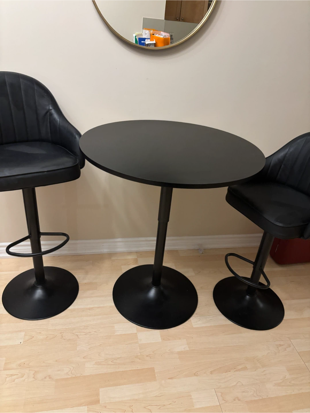 Black high stools and table - photo 2