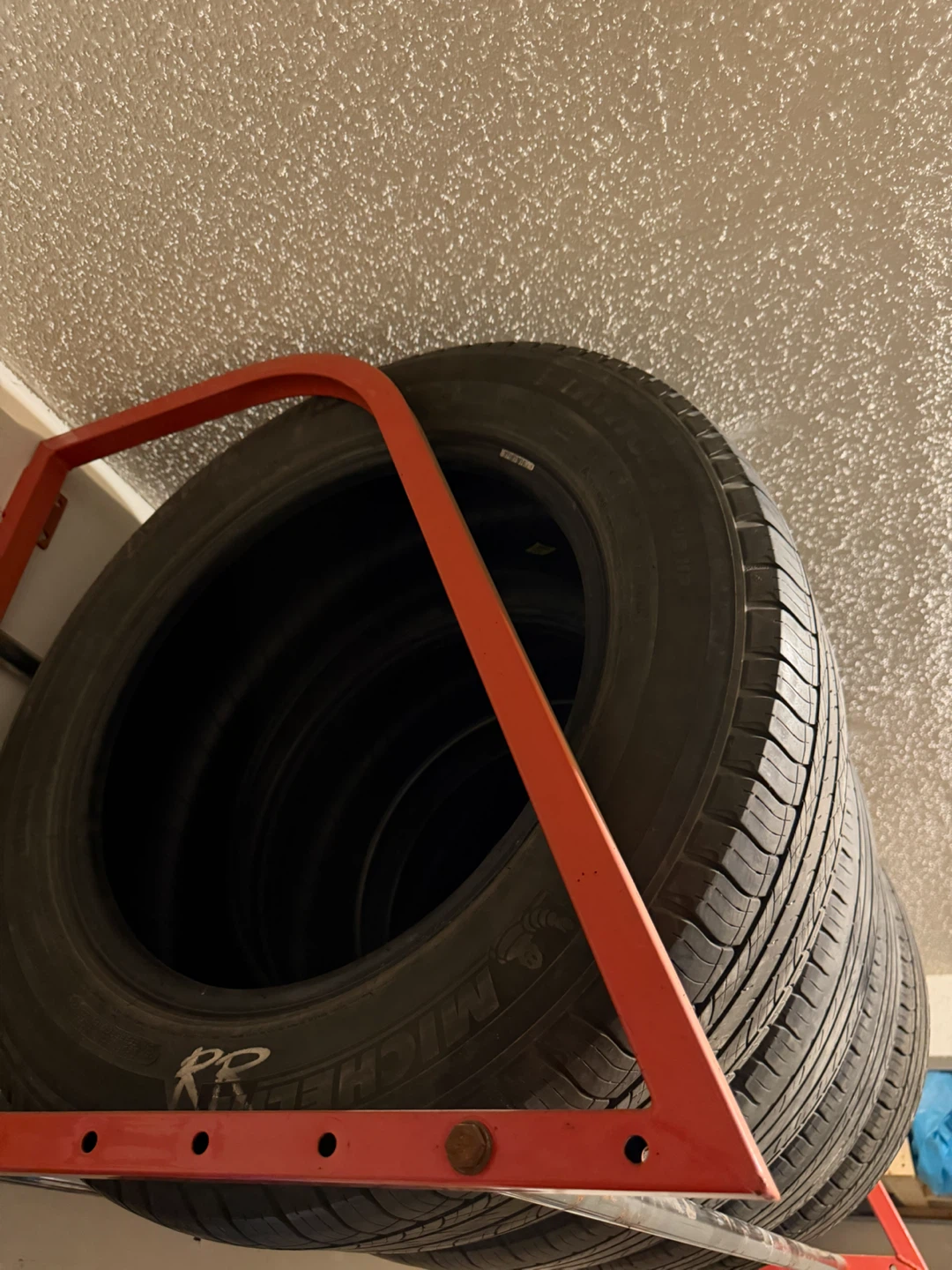 Set of 4 Michelin Tires 245/60/18 - photo 3