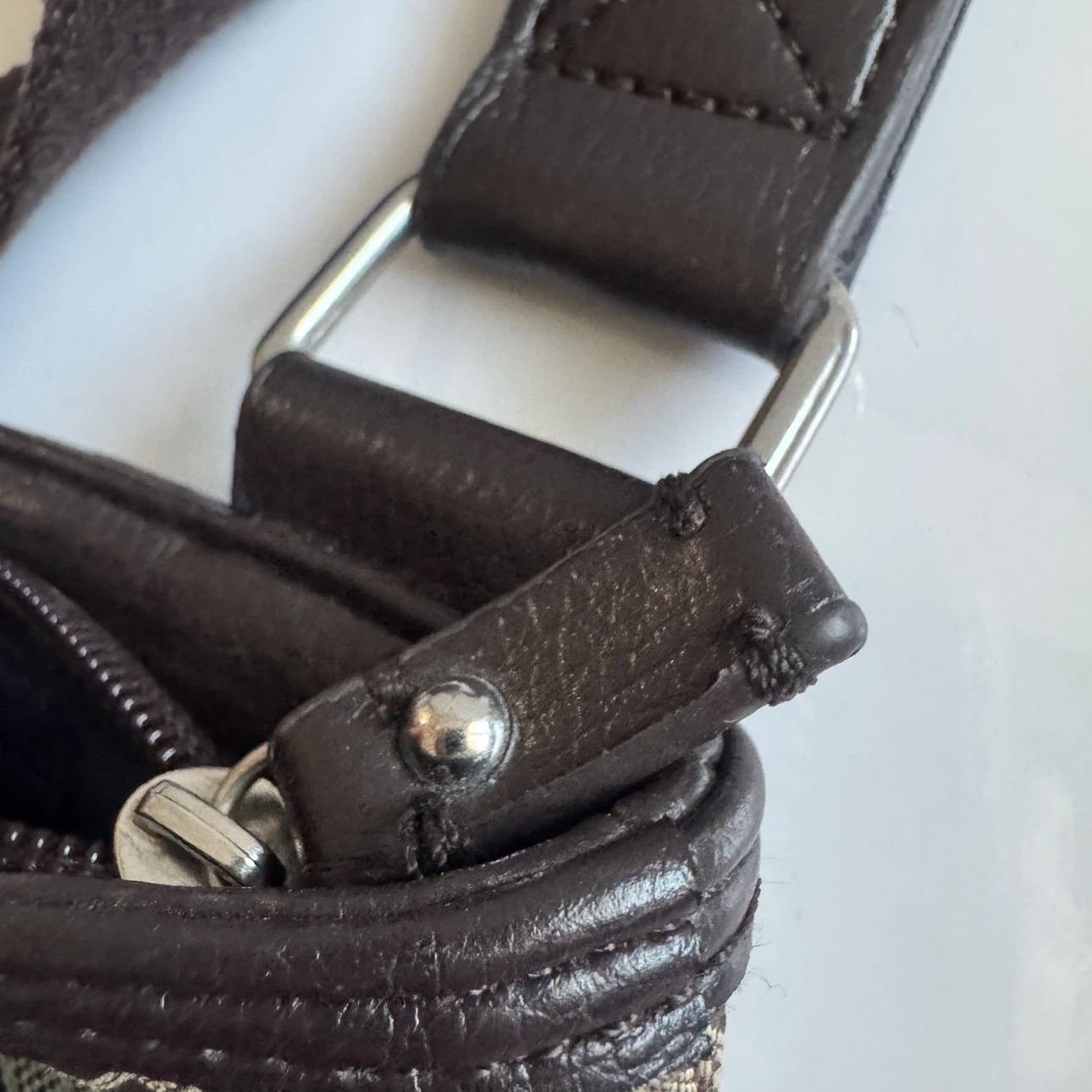Tommy Hilfiger Crossbody Bag Brown Monogram UNISEX EUC - photo 4