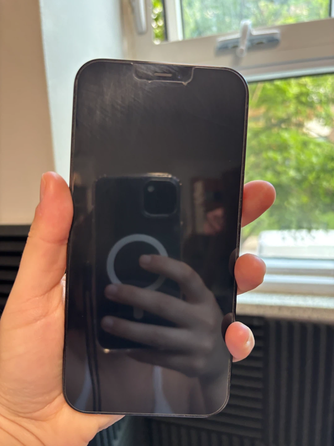 iPhone 12 Pro Max - photo 2