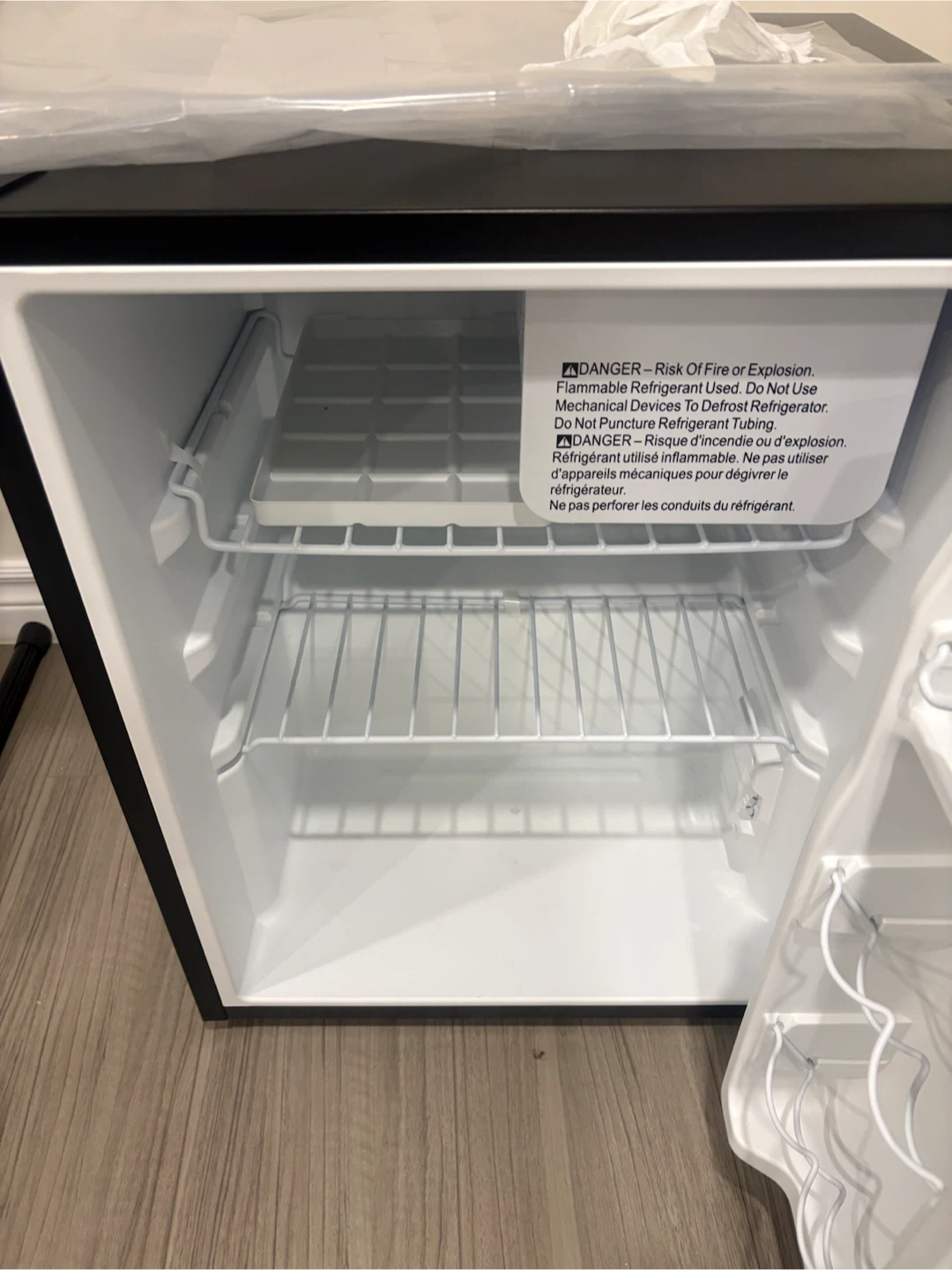 Whirlpool refrigerator - photo 4