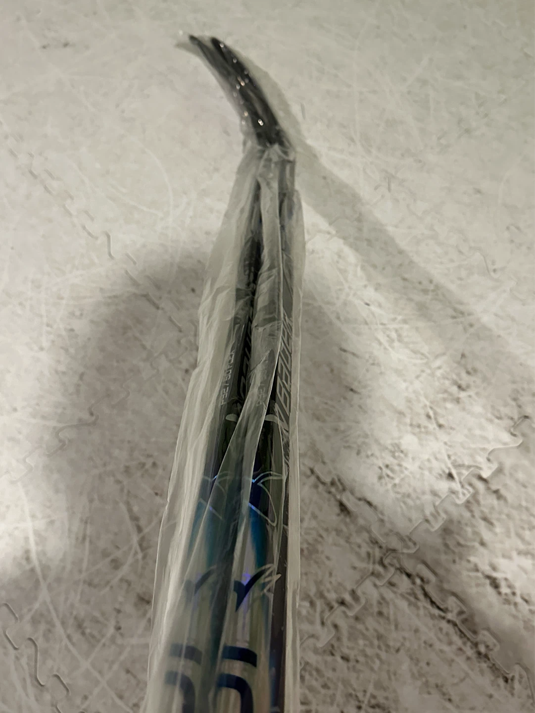 *BRAND NEW* Bauer Flylite Hockey sticks - photo 4