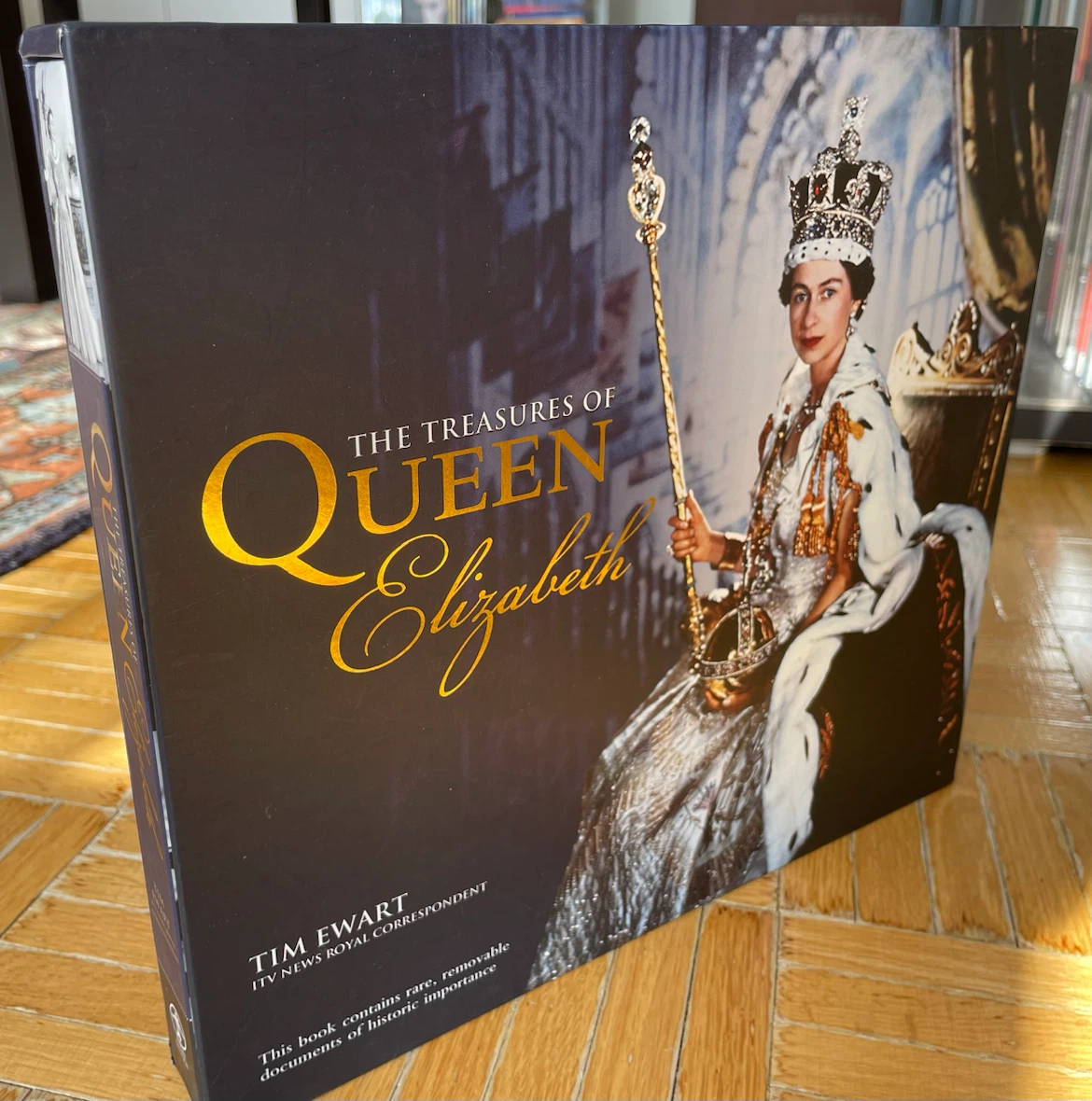 The Treasures Of Queen Elizabeth Book Set