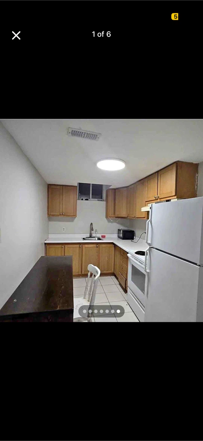 Room available in 2 beds 1 bath basement - photo 2
