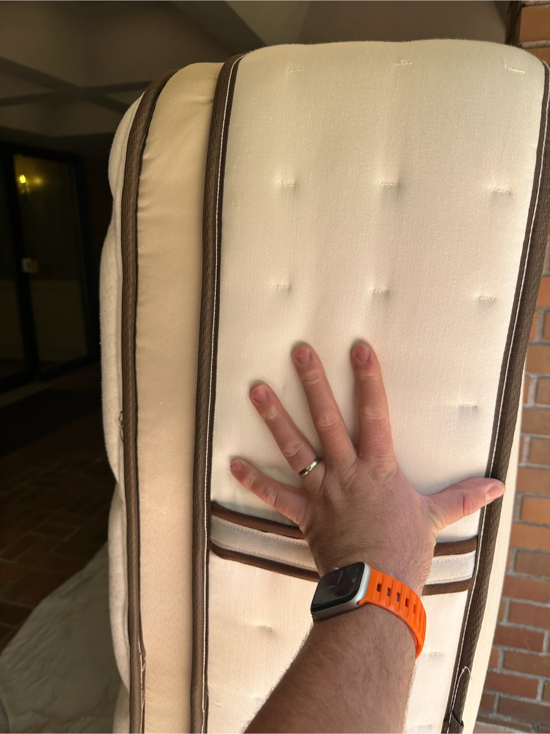 Very High Quality Queen mattress *FREE DELIVERY - photo 2