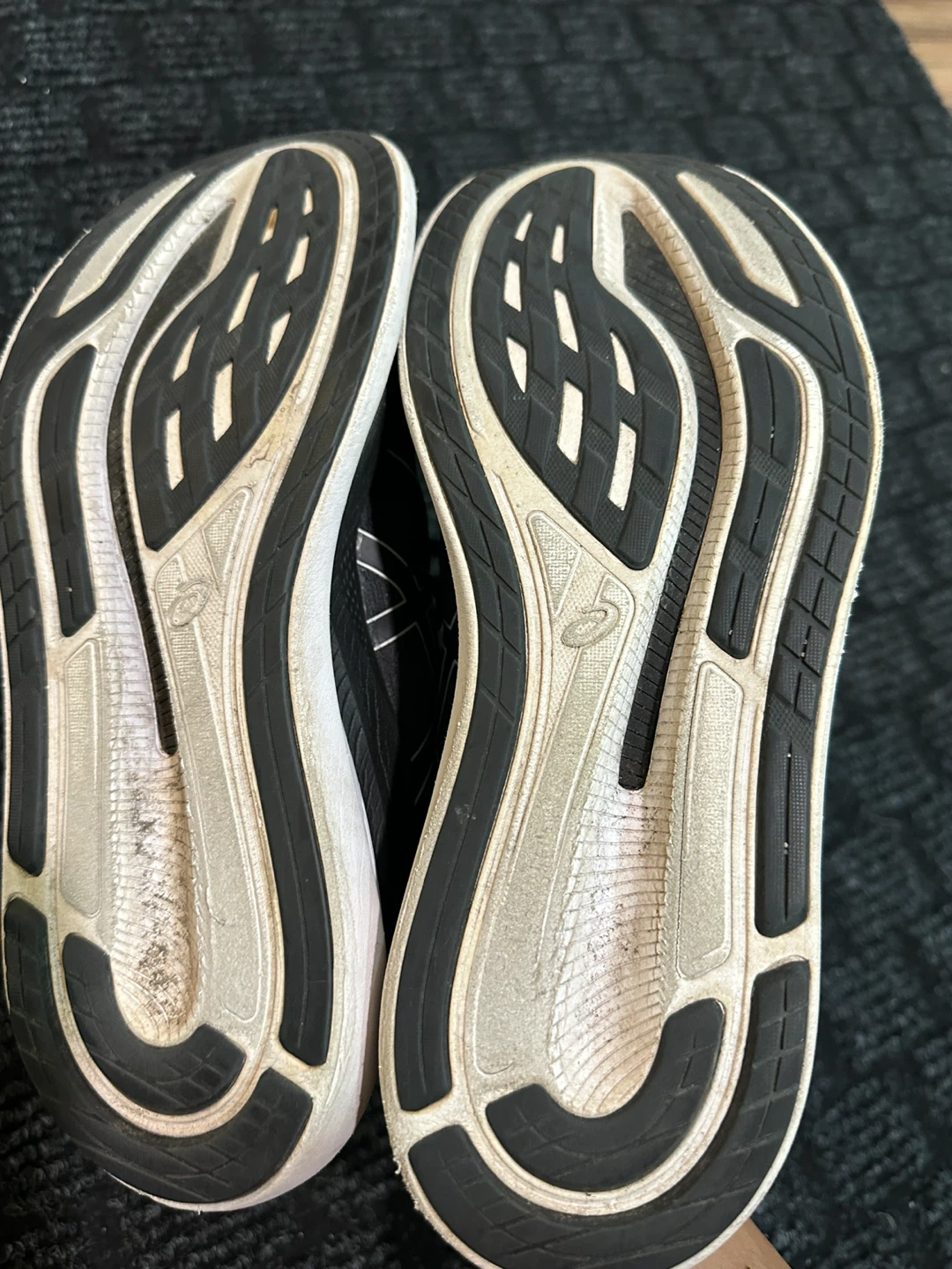 ASICS GlideRide 3 running shoes US8 - photo 4