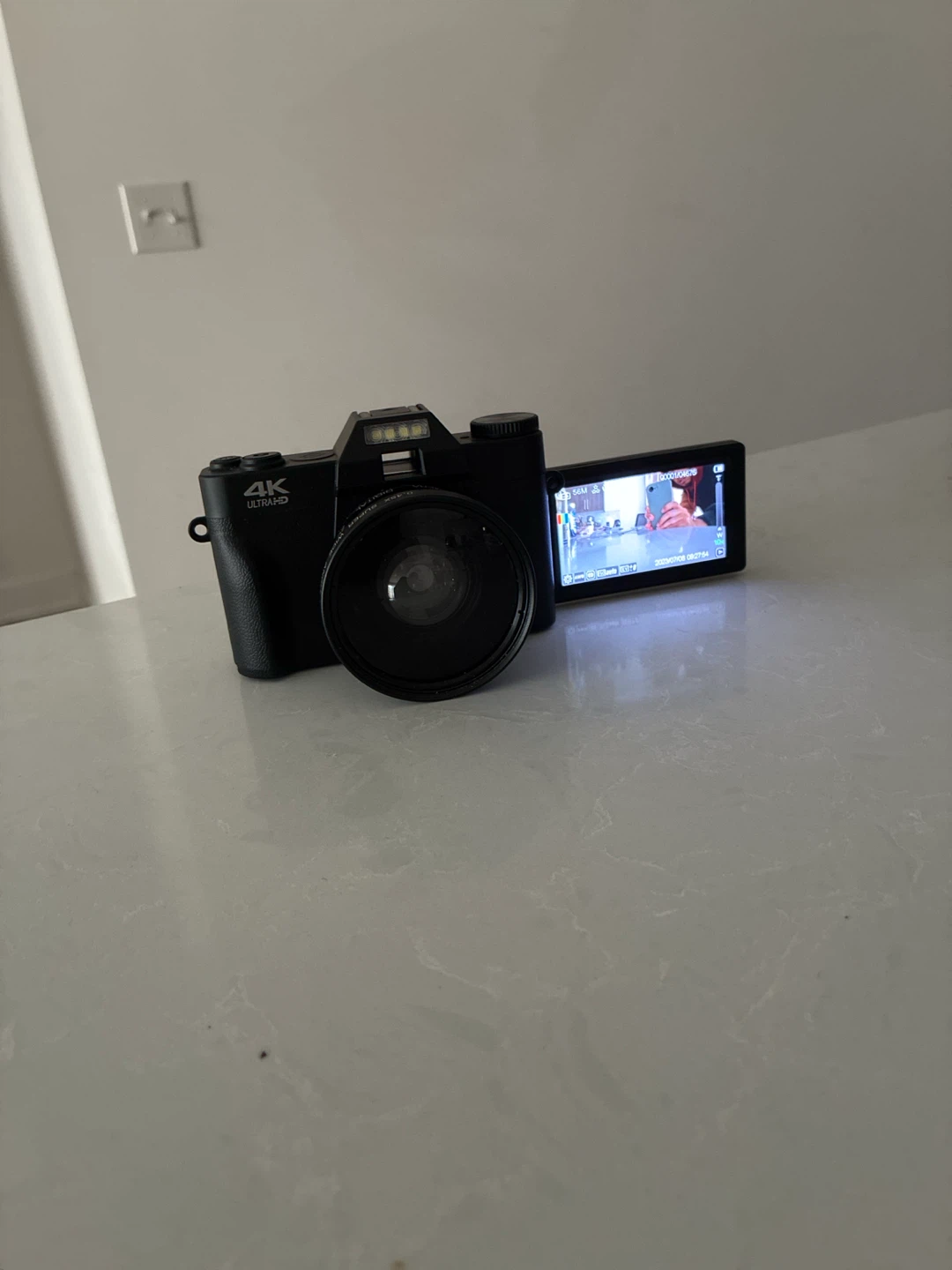 4K Ultra HD Digital Camera - photo 2