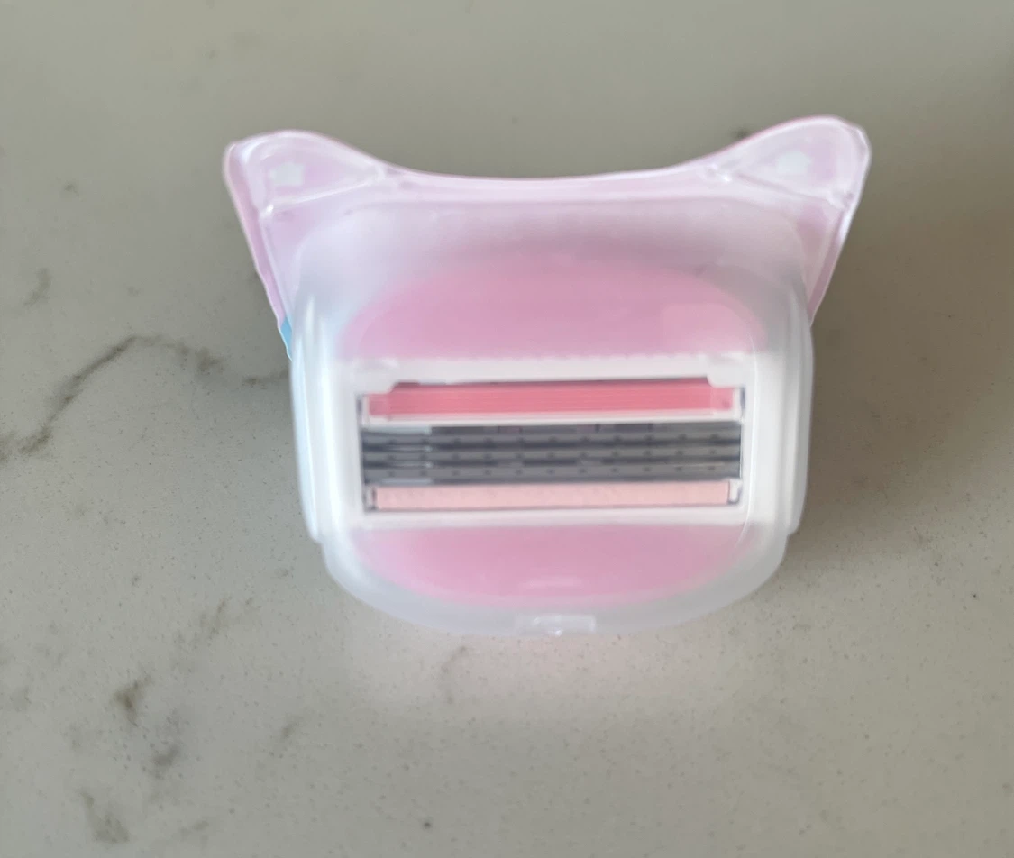 FREE Gillette Venus ComfortGlide Women's Razor Refill (1) - photo 2