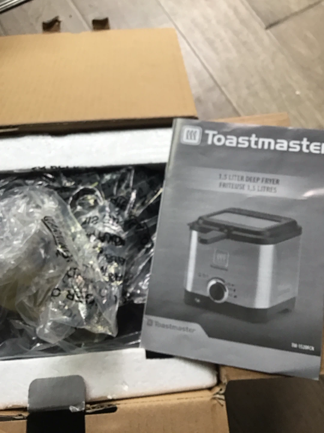 Toastmaster 1.5L Deep Fryer - photo 2