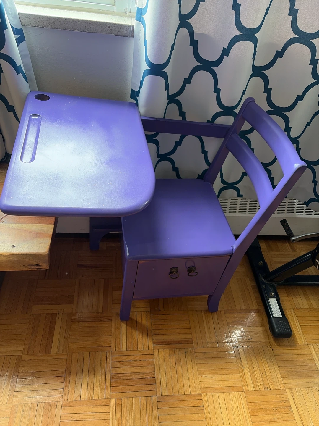Vintage Purple Kids Desk and Chair Set