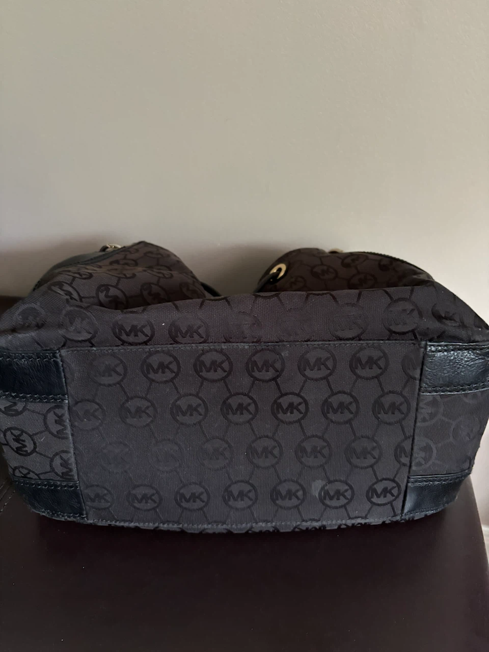 Michael Kors MK Signature Hobo Bag - photo 3