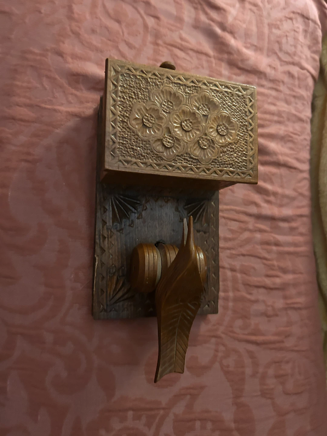 Vintage Hand Carved Wooden cigarette Box with Bird - photo 2