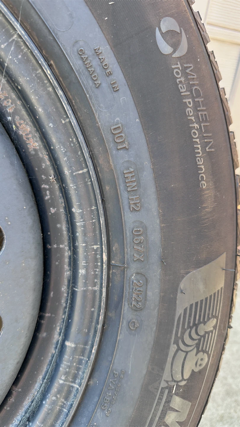 Michelin X-Ice Snow SUV Winter Tires with Rims - photo 3