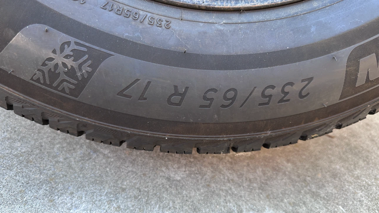 Michelin X-Ice Snow SUV Winter Tires with Rims - photo 4