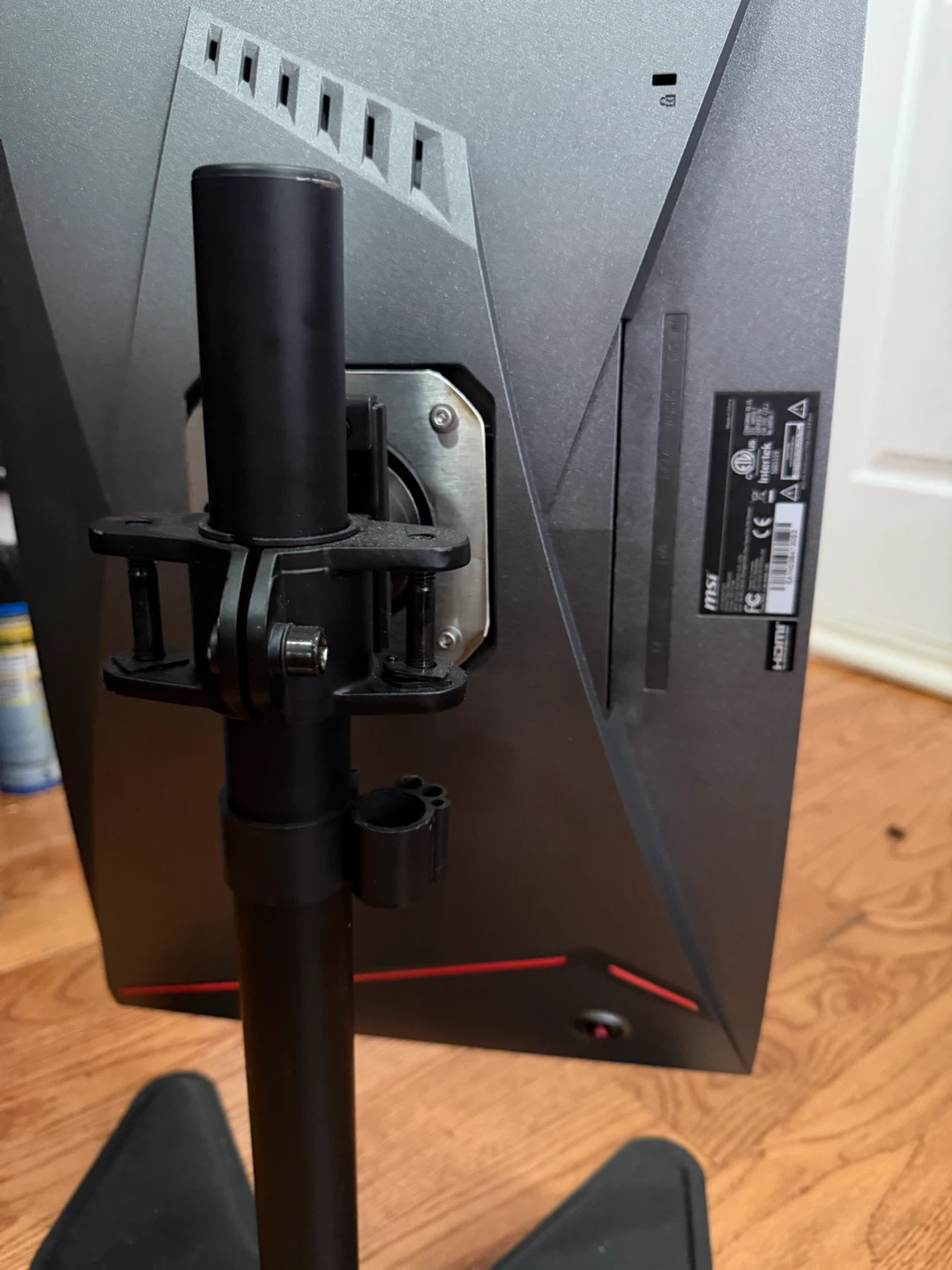 MSI Optix 23.6" Curved Gaming Monitor 144Hz + Heavy-Duty Stand - photo 4