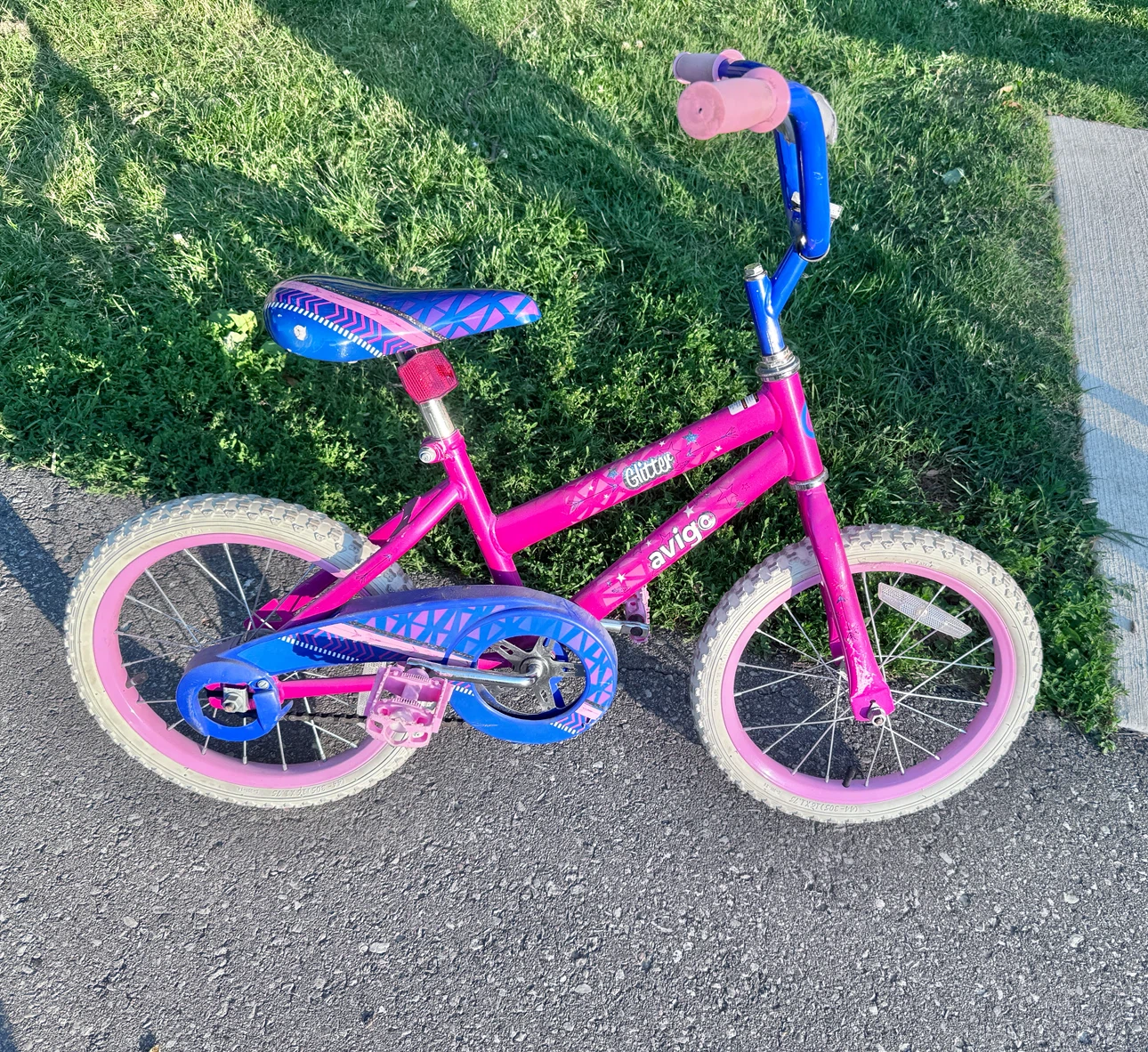 Avigo Glitter 16” Kids Bicycle with Training Wheels