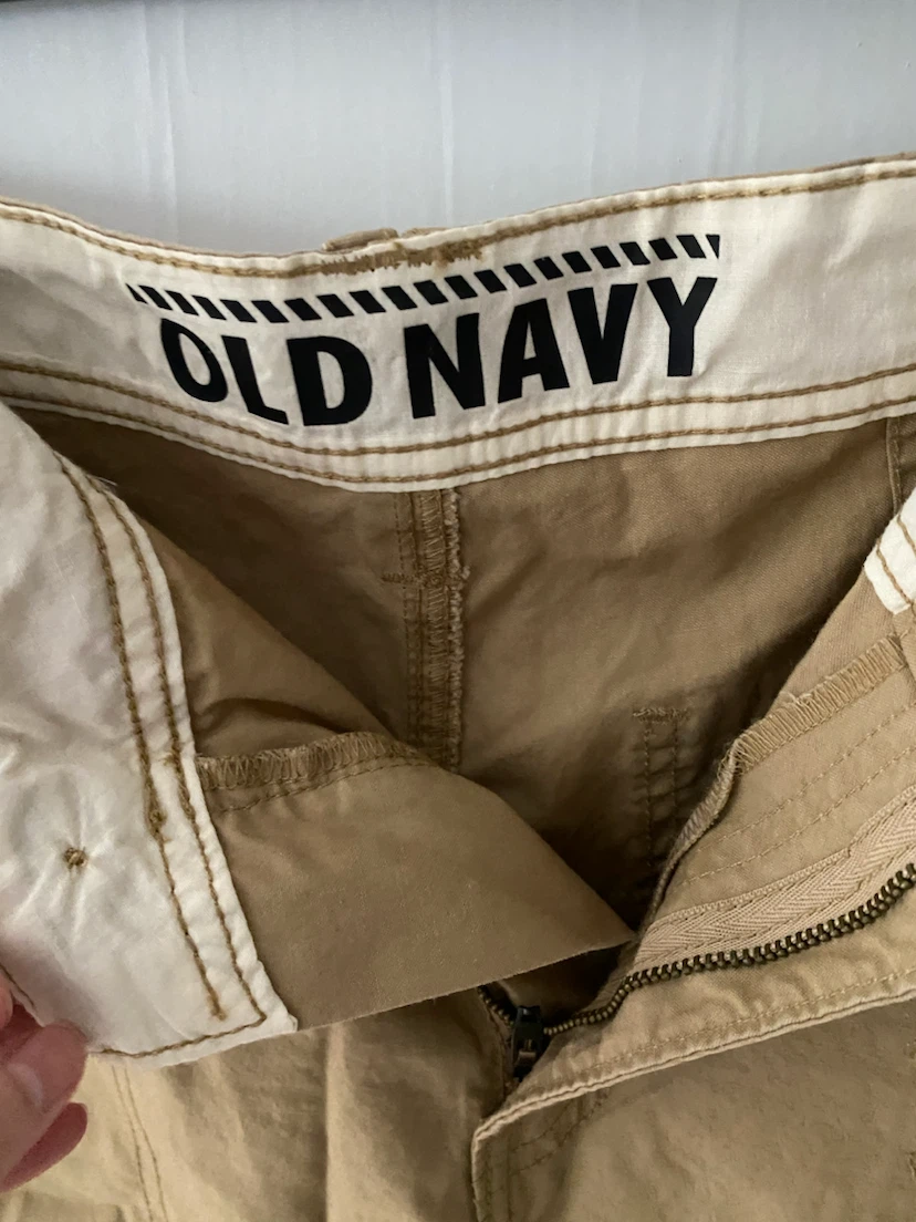 Old Navy Men's Khaki Cargo Shorts Size 32 - photo 2