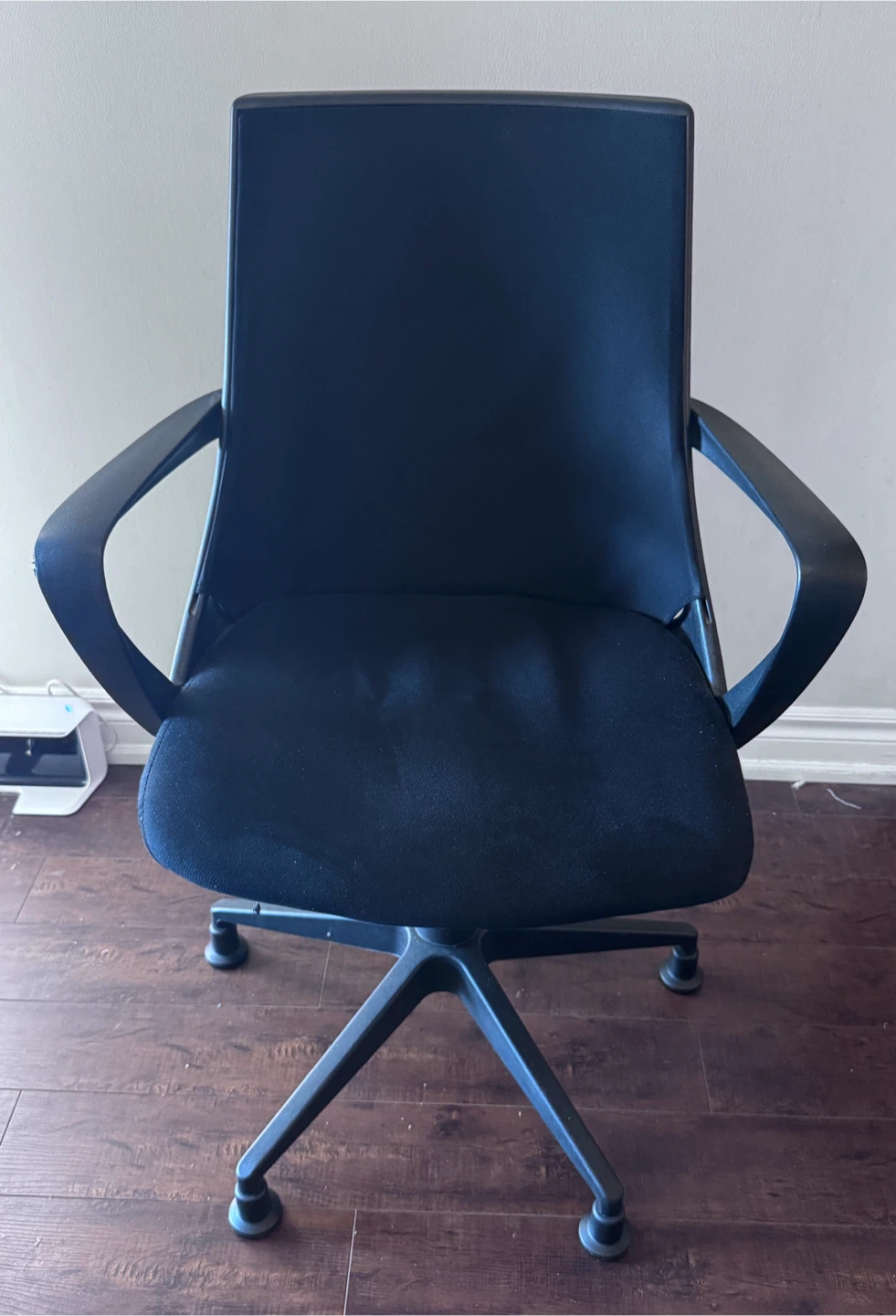 Black Office Chair – Sturdy & Comfortable – Great Condition - photo 3