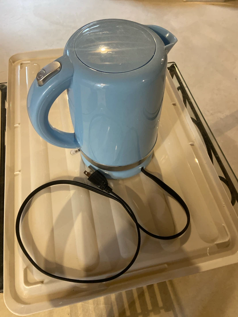 Oster Electric Kettle - Light Blue