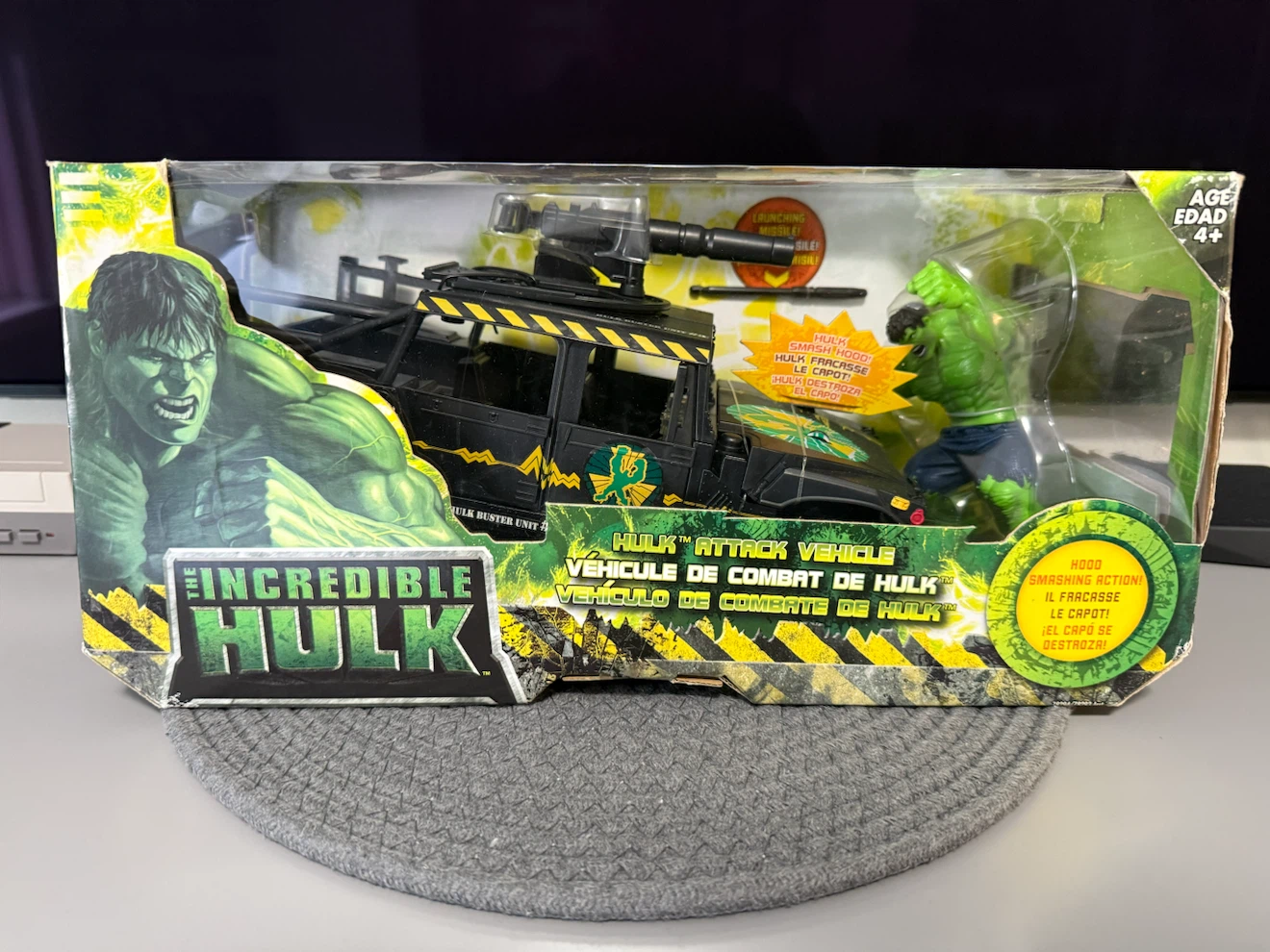 The Incredible Hulk Attack Vehicle with Figure