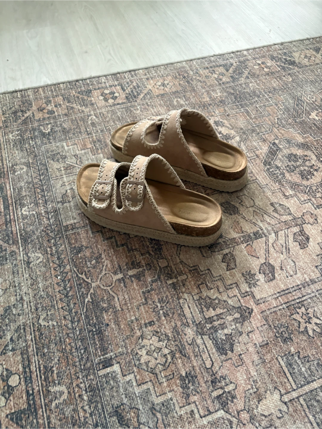 Size 8 Beige Slide Sandals with Buckle Detail - photo 4