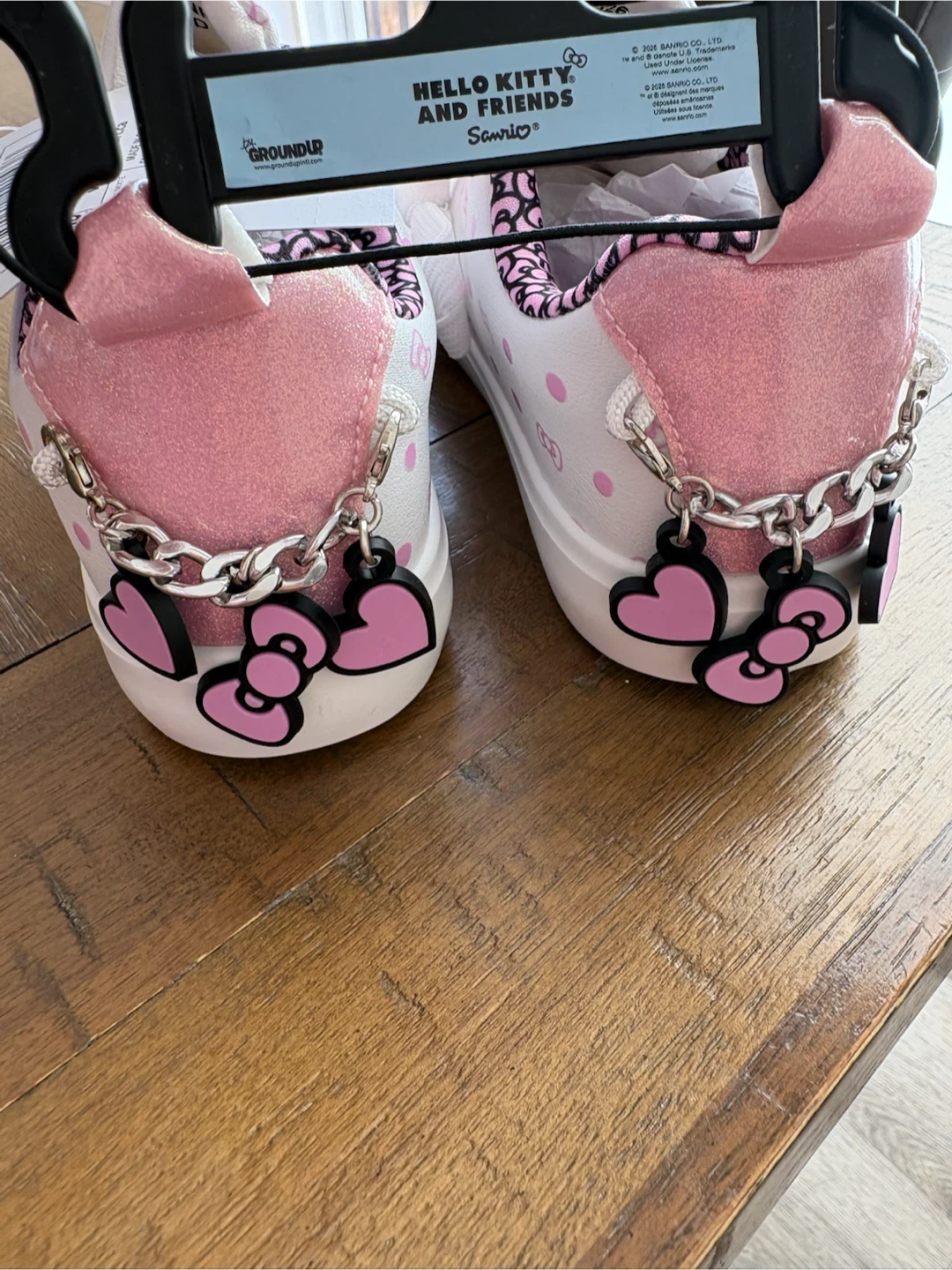 Hello Kitty and Friends girls low top Sneakers size 1 - photo 4