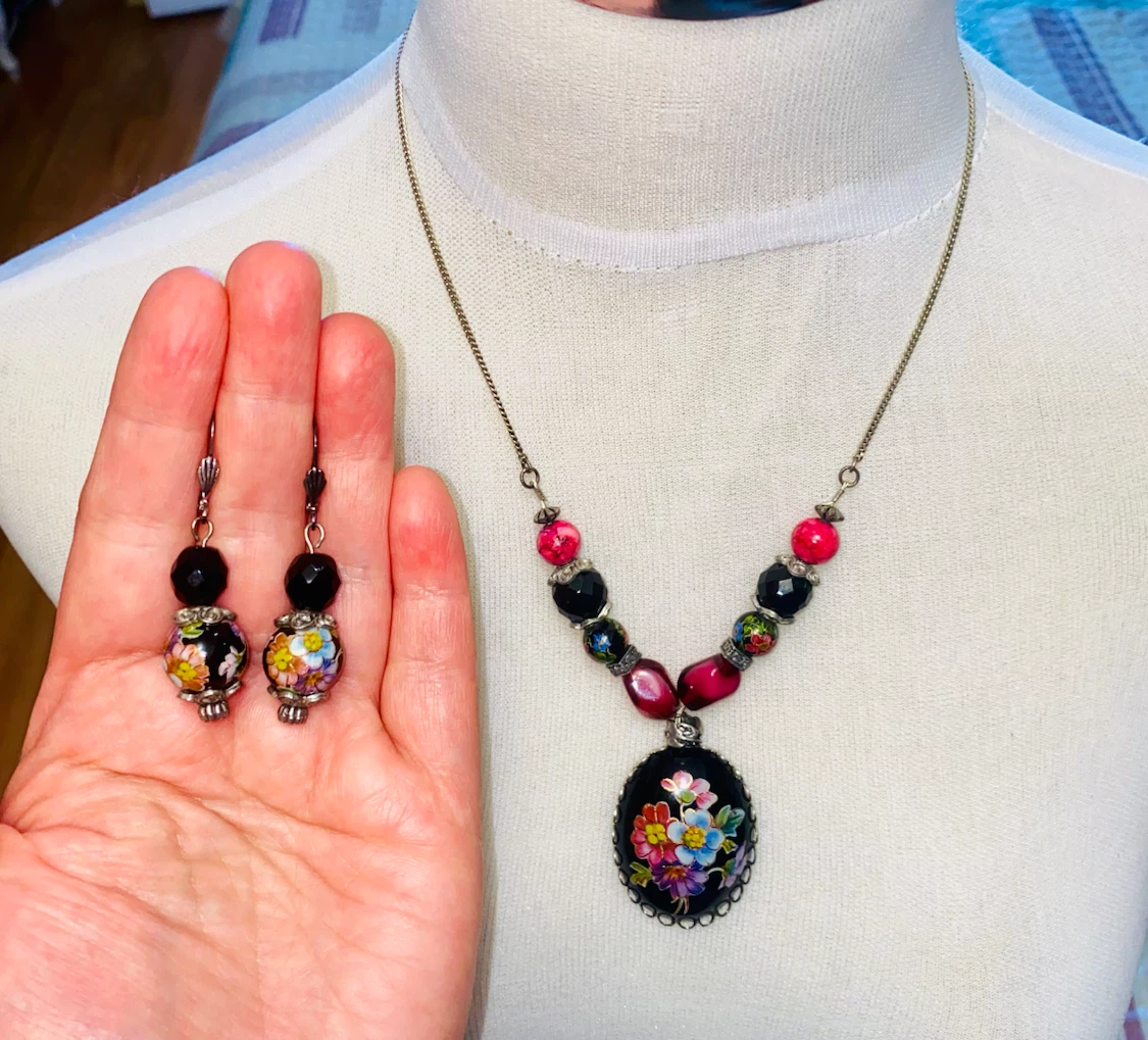 Vintage Floral Necklace and Earring Set
