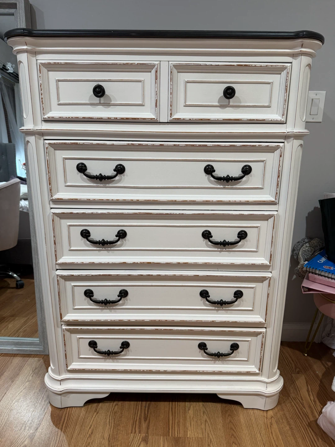 White 7-Drawer Dresser with Jewelry Compartment
