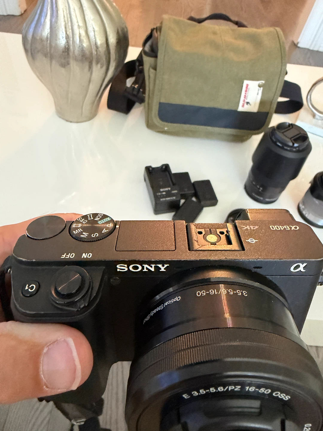 Sony Alpha a6400 Mirrorless Camera with 2 Lenses and Bag - photo 3