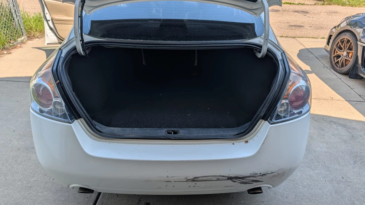 Car - photo 4