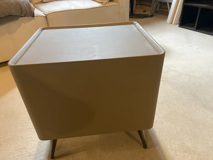 2-Drawer Side Table / Nightstand - photo 3