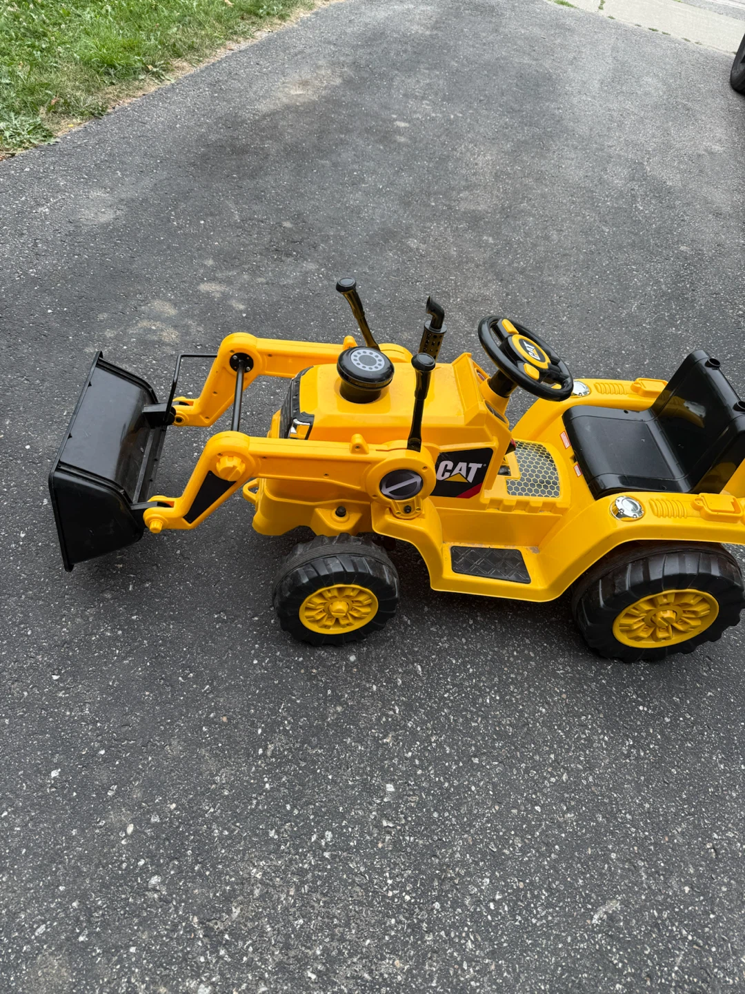 CAT Ride-On Bulldozer Toy