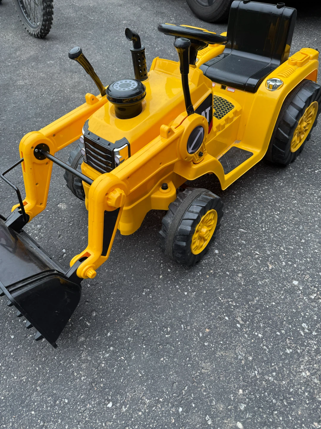 CAT Ride-On Bulldozer Toy - photo 2