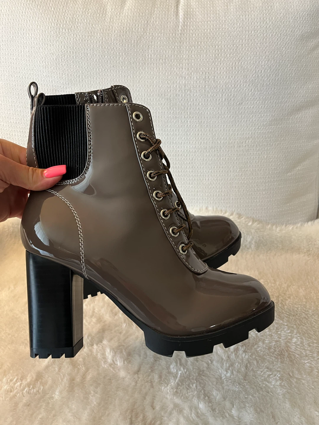 Rouge Vegan Combat Boots Size 7-7.5 - photo 3