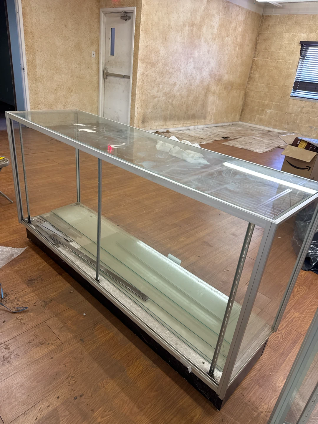 Display cabinets - photo 2