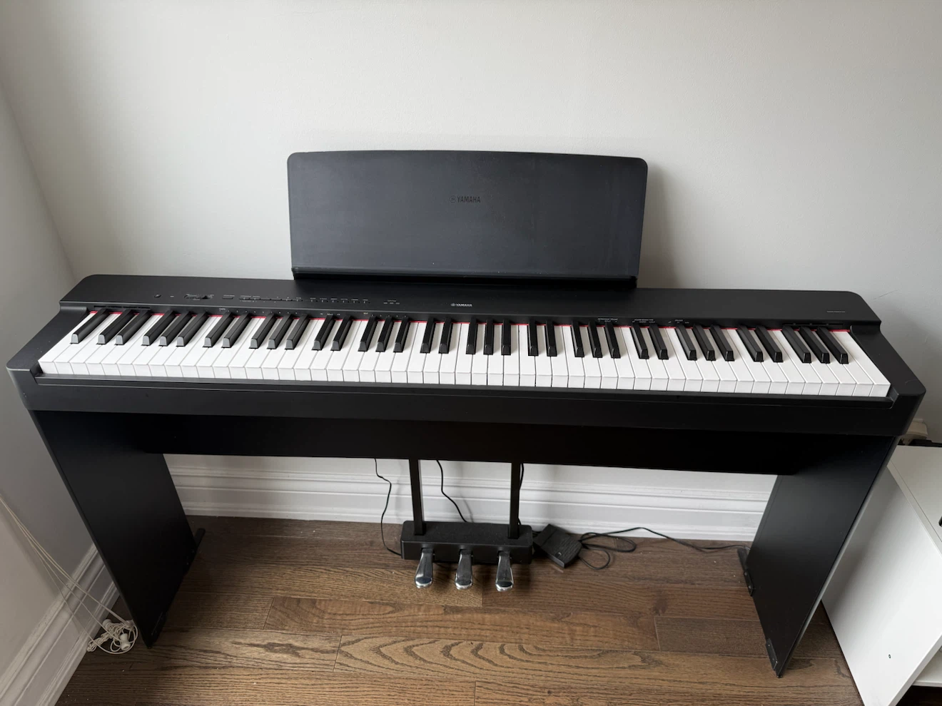 Yamaha Digital Piano with Stand and Pedals