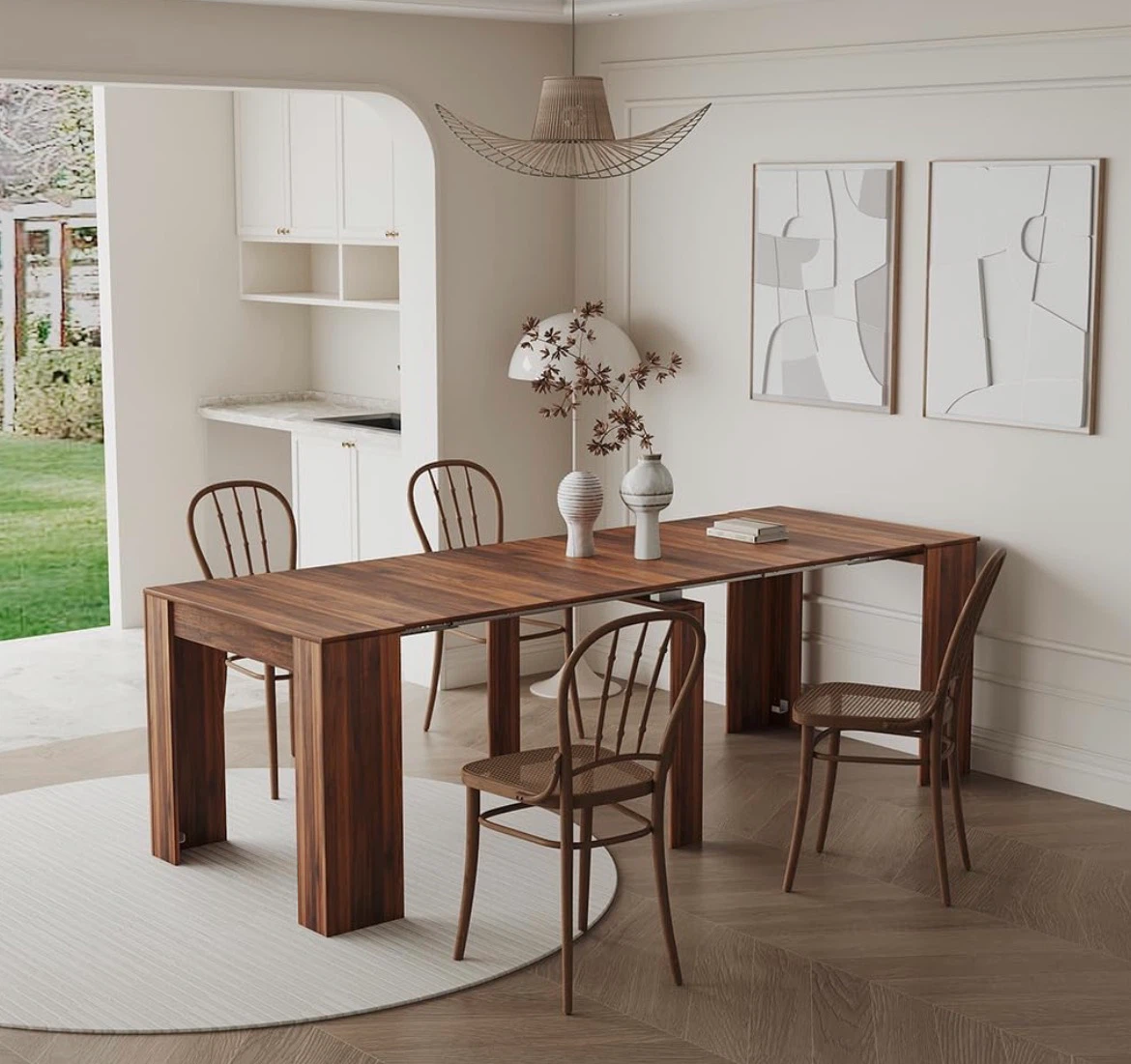 Extendable dining table