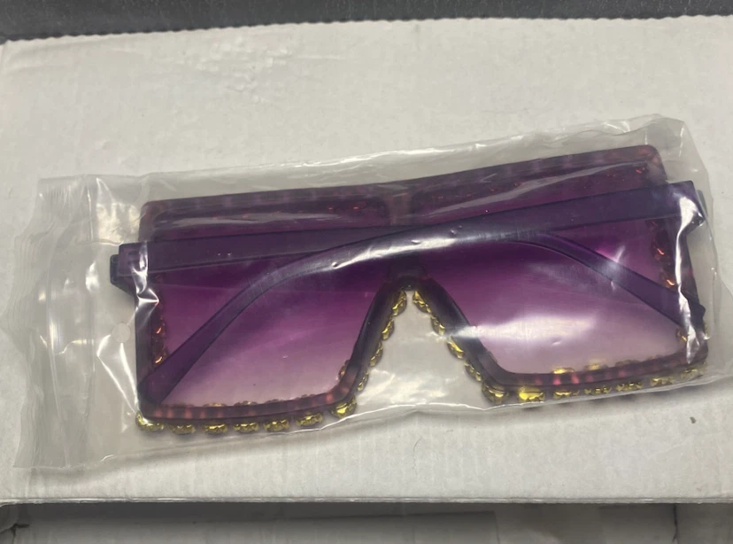 Women's Rhinestone Sunglasses - photo 2