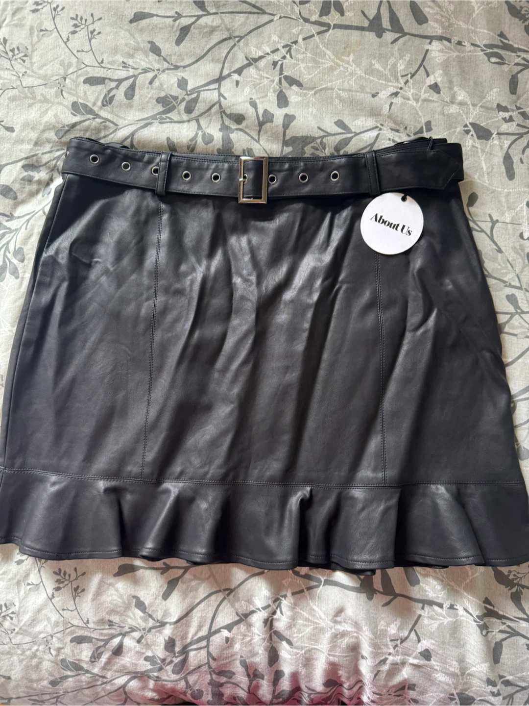 NEW About Us Faux Leather Ruffle Skirt - photo 2