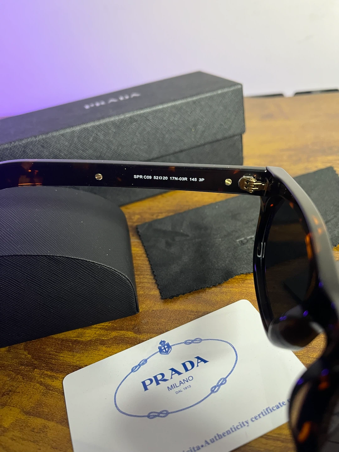 Prada Sunglasses SPR C09 - photo 4