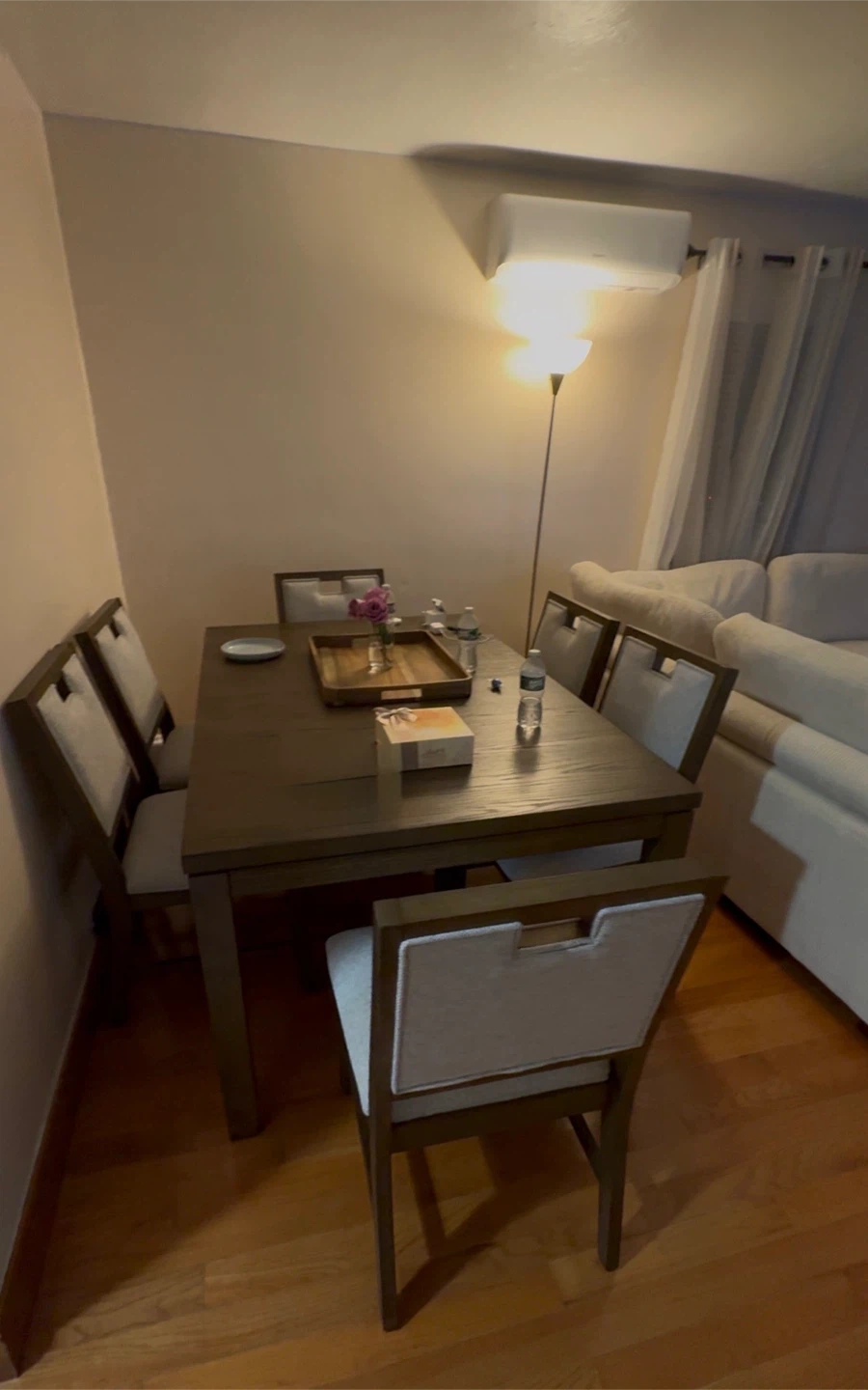 Dining Table and 6 Chairs Set