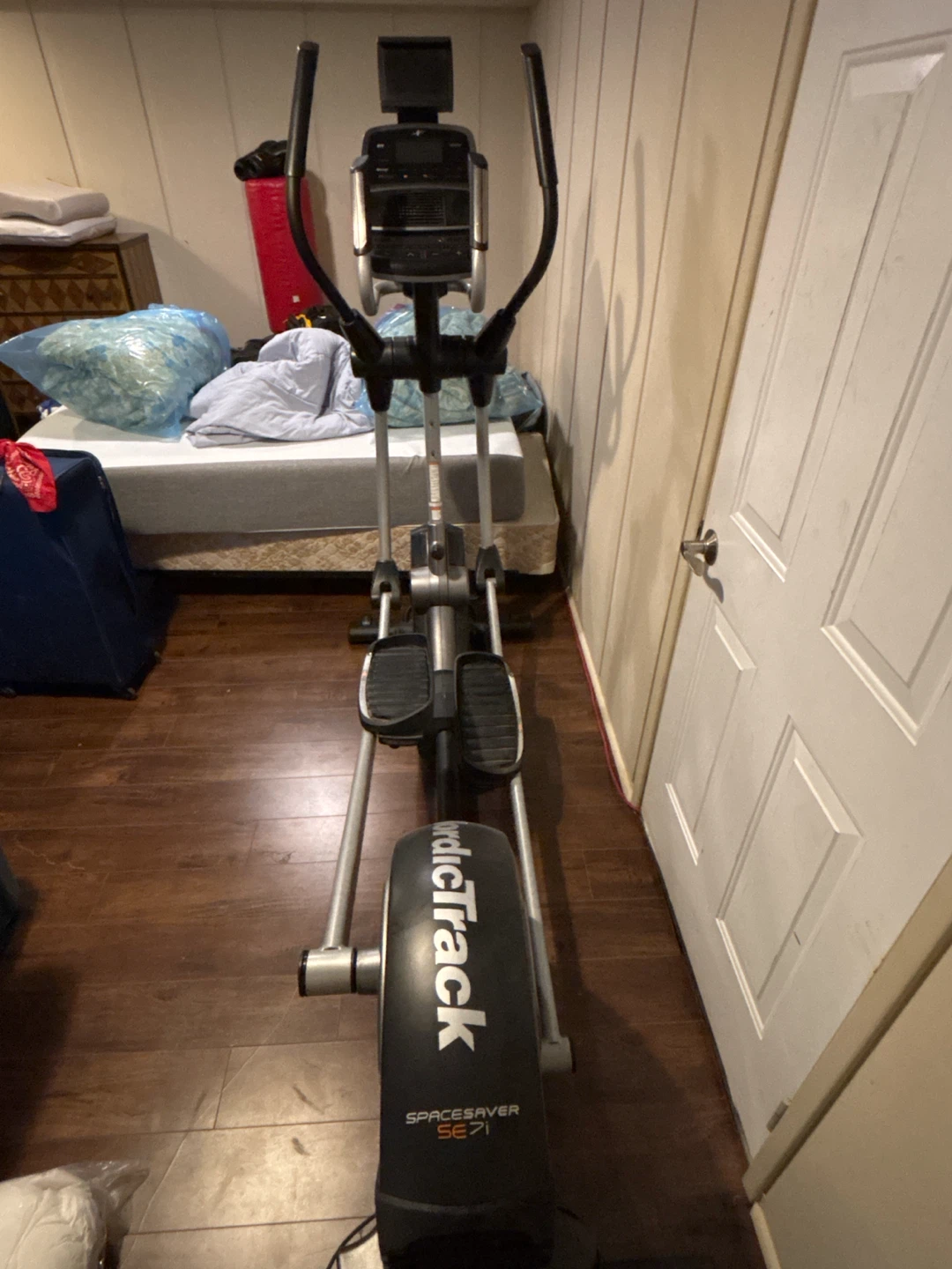 NordicTrack Spacesaver SE7i Elliptical