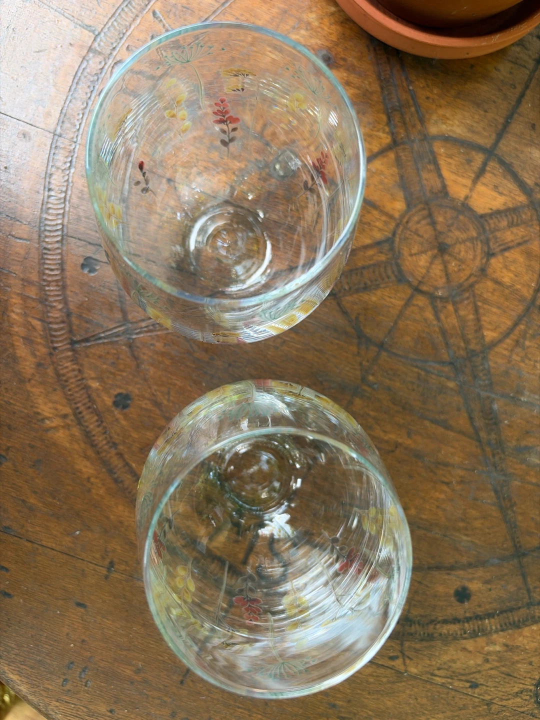 Set of 2 Stemless Wine Glasses with Floral Design - photo 5