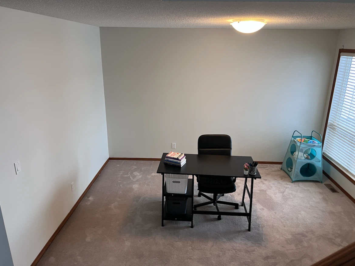 Black Office Desk - photo 2