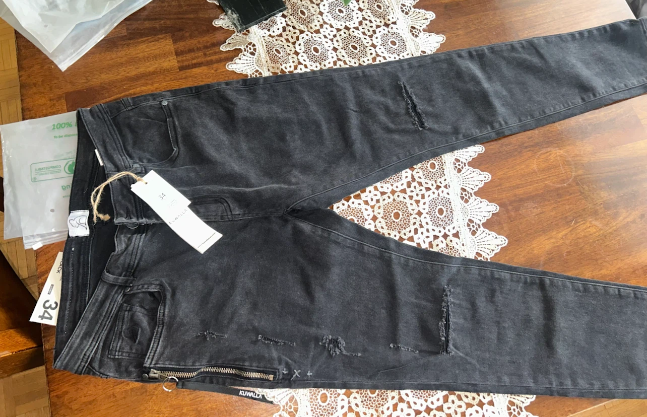 Kuwallatee Skinny Jeans Size 34